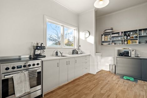 Photo of property in 52 Argyle Street, Mornington, Dunedin, 9011