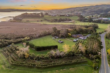 Photo of property in 119 Paekakariki Hill Road, Pauatahanui, Porirua, 5381