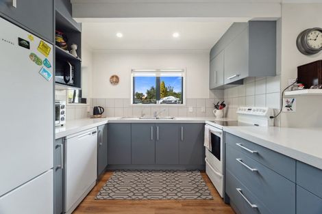 Photo of property in 1/7 Kathleen Place, Rainbow Point, Taupo, 3330