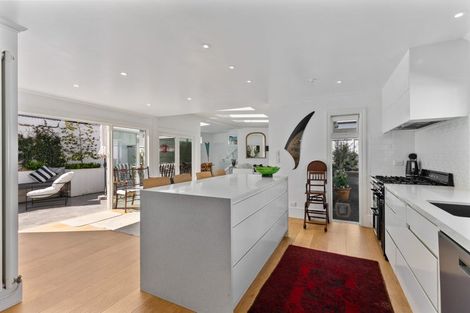 Photo of property in 205 Collingwood Street, Nelson, 7010