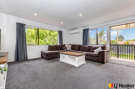 Photo of property in 2/187 Carnoustie Drive, Wattle Downs, Auckland, 2103