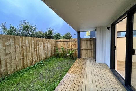 Photo of property in 1/43b Waimumu Road, Massey, Auckland, 0614