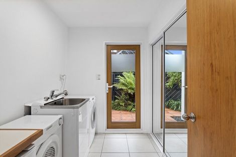 Photo of property in 20 Derenzy Place, Avonhead, Christchurch, 8042