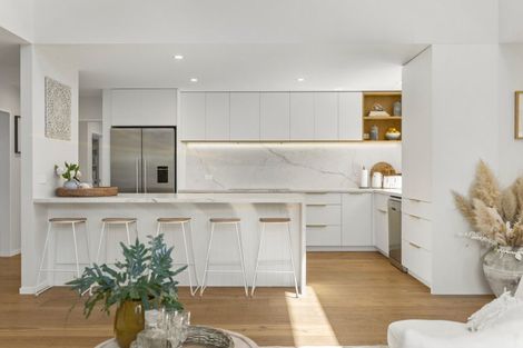 Photo of property in 2/236 Beach Road, Campbells Bay, Auckland, 0630