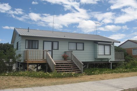 Photo of property in 140 Pukehina Parade, Pukehina, 3189