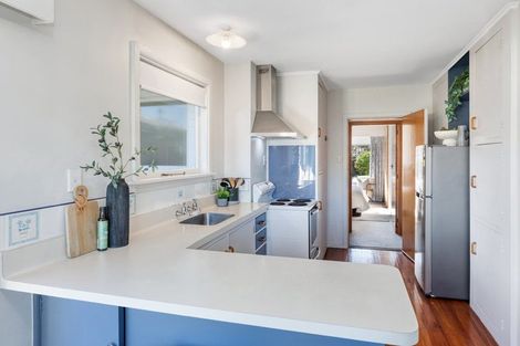 Photo of property in 2/4 Lansbury Avenue, Strowan, Christchurch, 8052