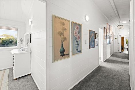 Photo of property in 5 Saint Hill Lane, Havelock North, 4130