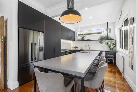 Photo of property in 164 Wadestown Road, Wadestown, Wellington, 6012