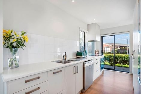 Photo of property in 7 Parachute Crescent, Papakura, 2110