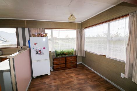 Photo of property in 2 Princess Street, Dannevirke, 4930