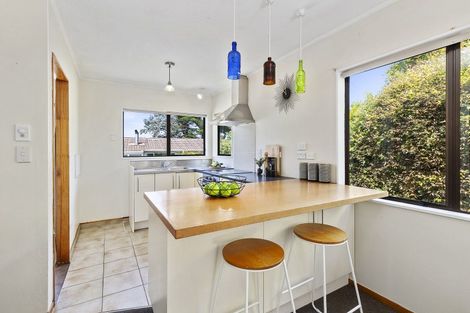 Photo of property in 5 Kilgour Way, Crofton Downs, Wellington, 6035