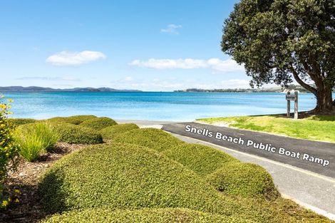 Photo of property in 9 Sunlight Promenade, Snells Beach, 0920