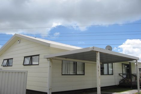 Photo of property in 2/29 Aeronautic Road, Takanini, 2112