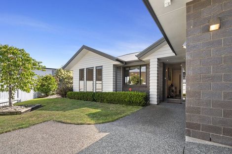 Photo of property in 25 Trump Place, Kelvin Grove, Palmerston North, 4414