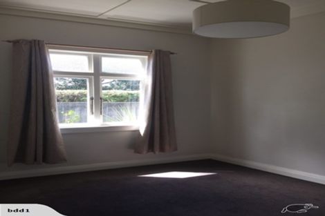 Photo of property in 11 Norwood Road, Bayswater, Auckland, 0622