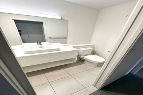 Photo of property in 2/38 Gulf View Road, Murrays Bay, Auckland, 0630