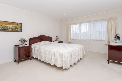 Photo of property in 1/28 Rochester Crescent, Somerville, Auckland, 2014