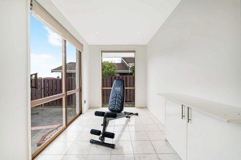 Photo of property in 140 Fisher Parade, Farm Cove, Auckland, 2012