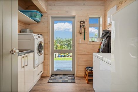 Photo of property in 107 Benjamin Place, Matarangi, Whitianga, 3592