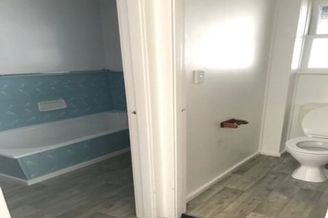 Photo of property in 28 Churton Crescent, Taita, Lower Hutt, 5011