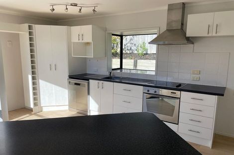 Photo of property in 1/865 Beach Road, Waiake, Auckland, 0630