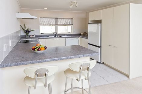 Photo of property in 1/28 Rochester Crescent, Somerville, Auckland, 2014