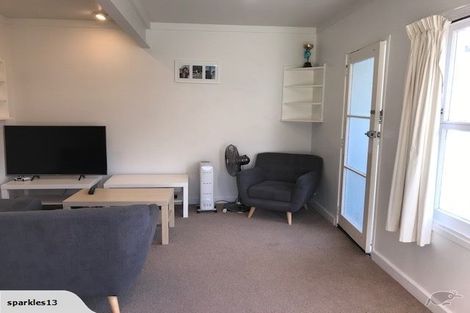 Photo of property in 16 Keldale Place, Forrest Hill, Auckland, 0620