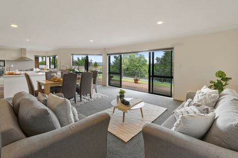 Photo of property in 16 Crannich Place, Wattle Downs, Auckland, 2103