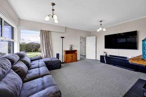Photo of property in 75 Waihi Road, Hawera, 4610