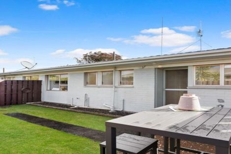 Photo of property in 2/15 Latham Avenue, Pakuranga, Auckland, 2010