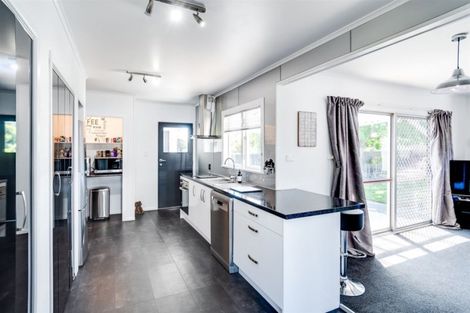 Photo of property in 6 Alexander Avenue, Onekawa, Napier, 4110