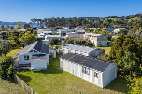 Photo of property in 64 Oyster Drive, Cooks Beach, Whitianga, 3591