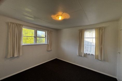 Photo of property in 22 Banks Street, Marfell, New Plymouth, 4310