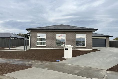 Photo of property in 10 George Yee Place, Taradale, Napier, 4112