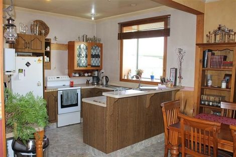 Photo of property in 16 Maitland Street, Strathern, Invercargill, 9812