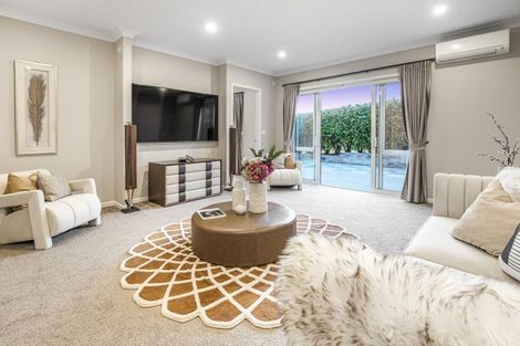 Photo of property in 28 Clifton Road, Whitford, Howick, 2571