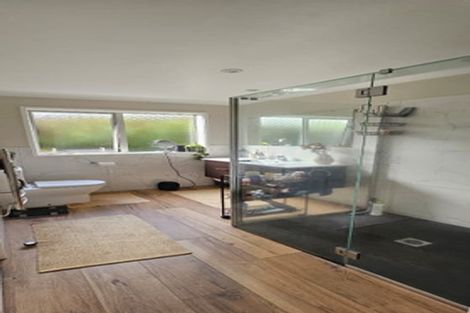 Photo of property in 20 Roxborough Place, East Tamaki Heights, Auckland, 2016