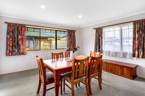 Photo of property in 30 Strachan Way, Highbury, Palmerston North, 4412
