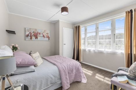 Photo of property in 308 George Street, Stokes Valley, Lower Hutt, 5019