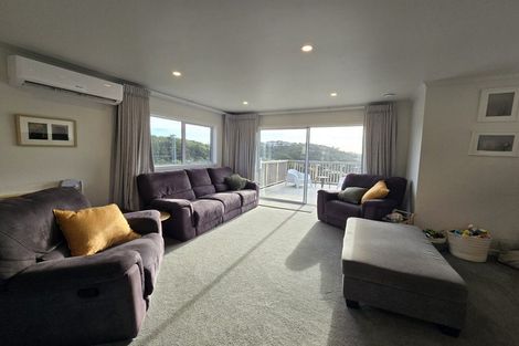 Photo of property in 10 Gaff Place, Whitby, Porirua, 5024