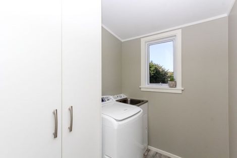 Photo of property in 11 Bulteel Street, New Plymouth, 4310