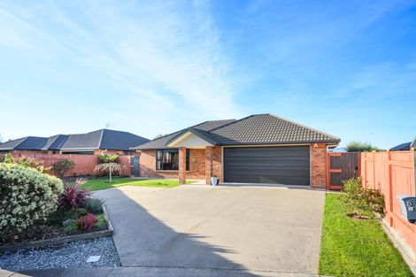 Photo of property in 13 Lorenzo Place, Kelvin Grove, Palmerston North, 4414