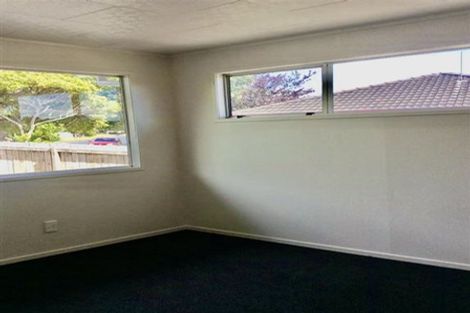 Photo of property in 18 Penfold Place, Henderson, Auckland, 0610