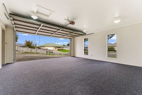 Photo of property in 15 Arundel Place, Nawton, Hamilton, 3200