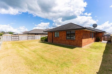 Photo of property in 20 Kowi Lakes Drive, One Tree Point, 0118