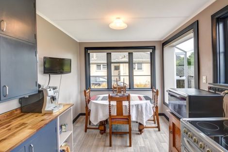 Photo of property in 12 Harlech Street, Oamaru North, Oamaru, 9400