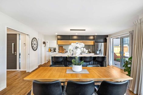 Photo of property in 13 Angus Place, Rangiora, 7400