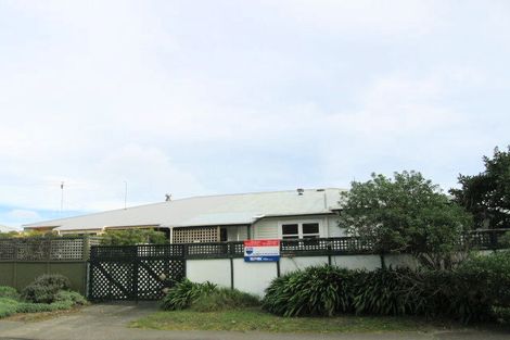 Photo of property in 7 Taheke Street, Paraparaumu Beach, Paraparaumu, 5032