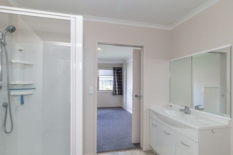 Photo of property in Trackside Villas, 54/91 Mako Mako Road, Levin, 5510