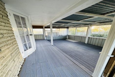 Photo of property in 422 Roscommon Road, Clendon Park, Auckland, 2103